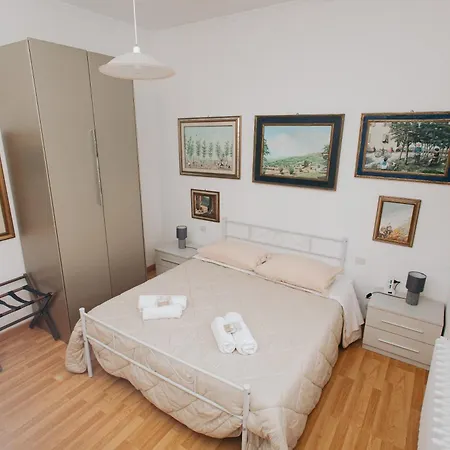 Enzo's House Guest house *
