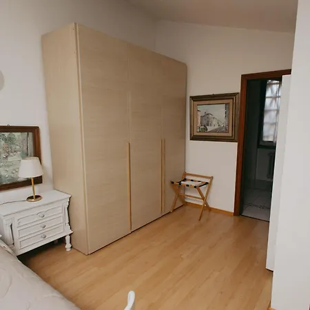 Enzo's House Gæstehus *